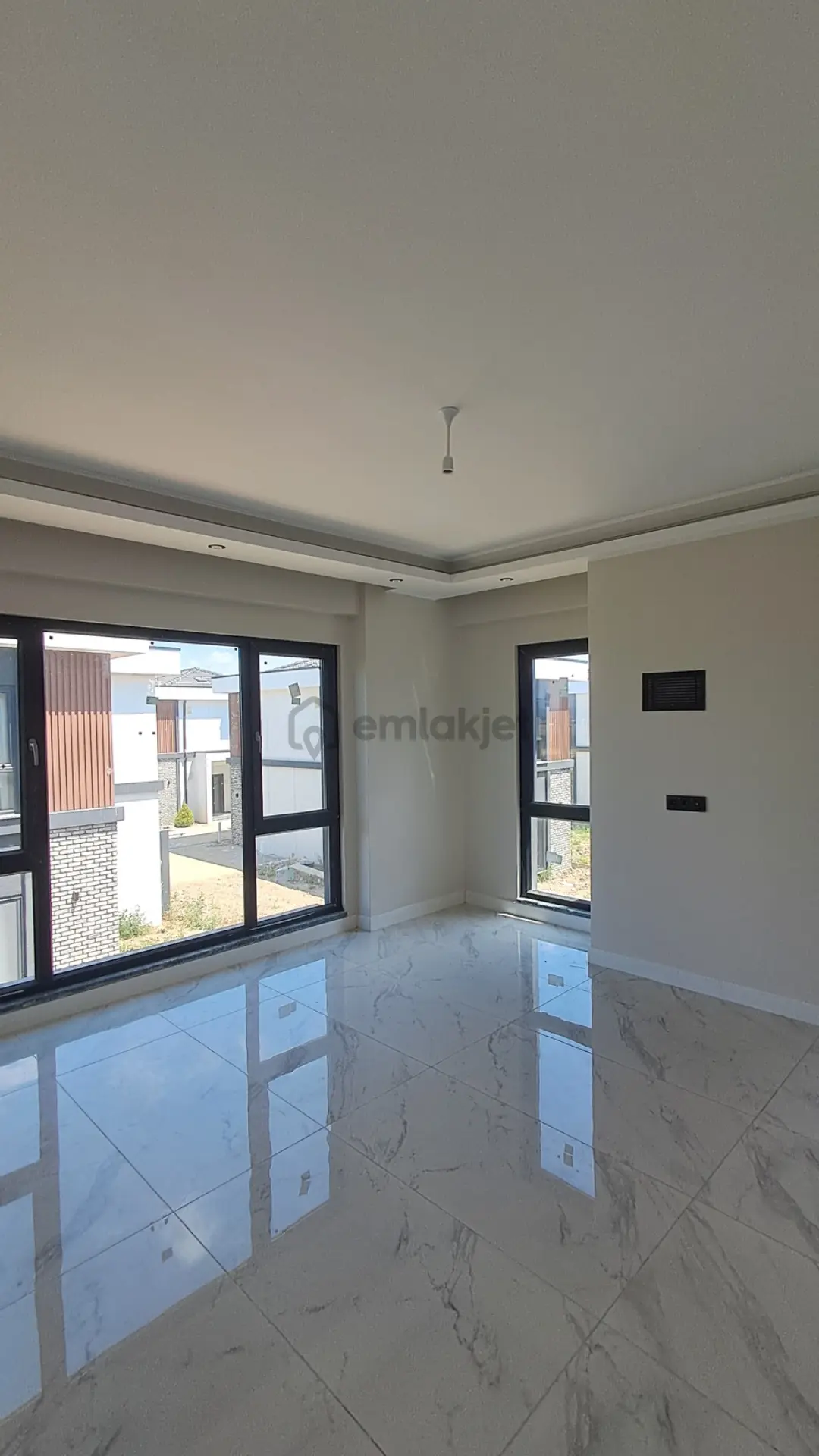Serdivan'da Tam Müstakil 4+1 Akıllı Villa - 28