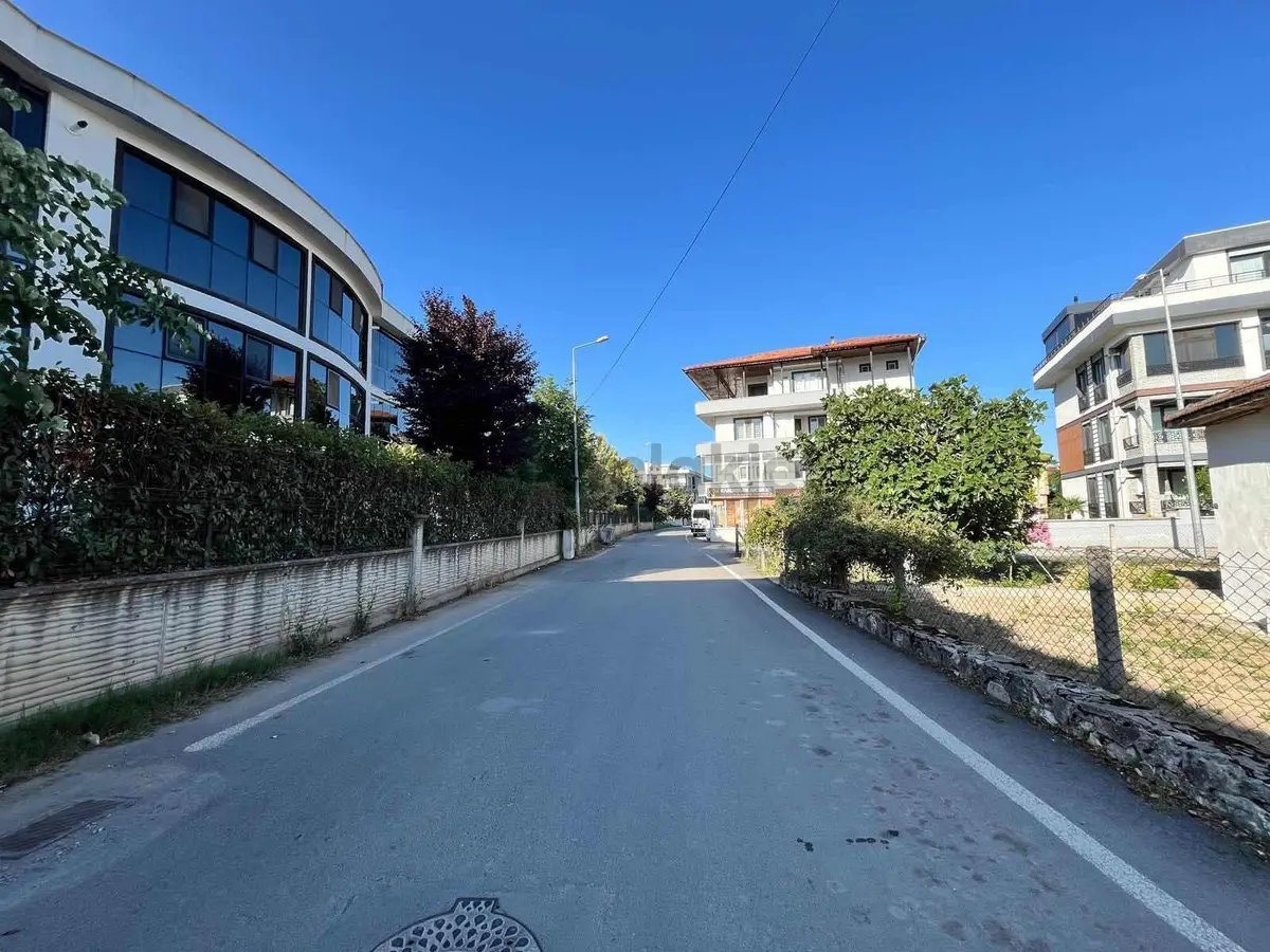 Serdivan Yazlıkta Satılık Apartman - 4
