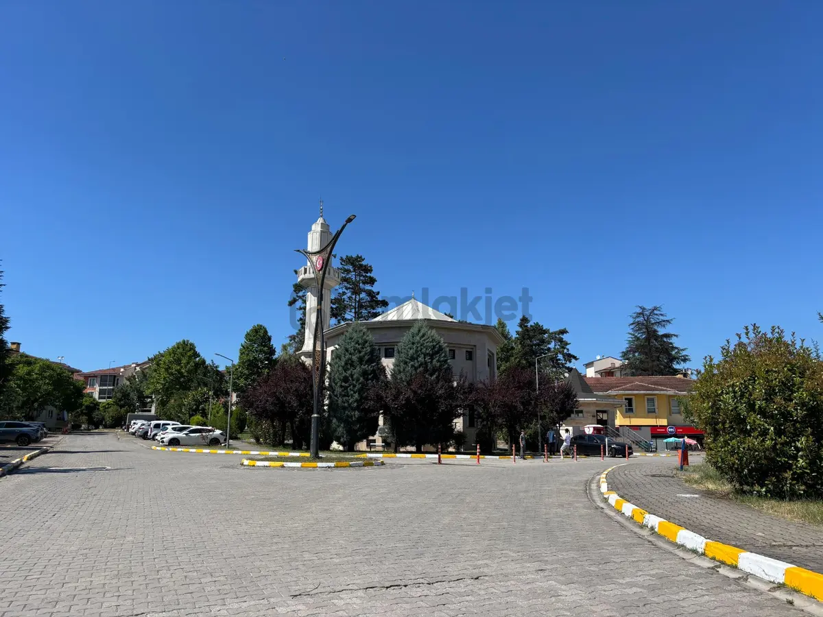 Memursen Evleri'nde 2+1 85 M2 Satılık Daire - 32