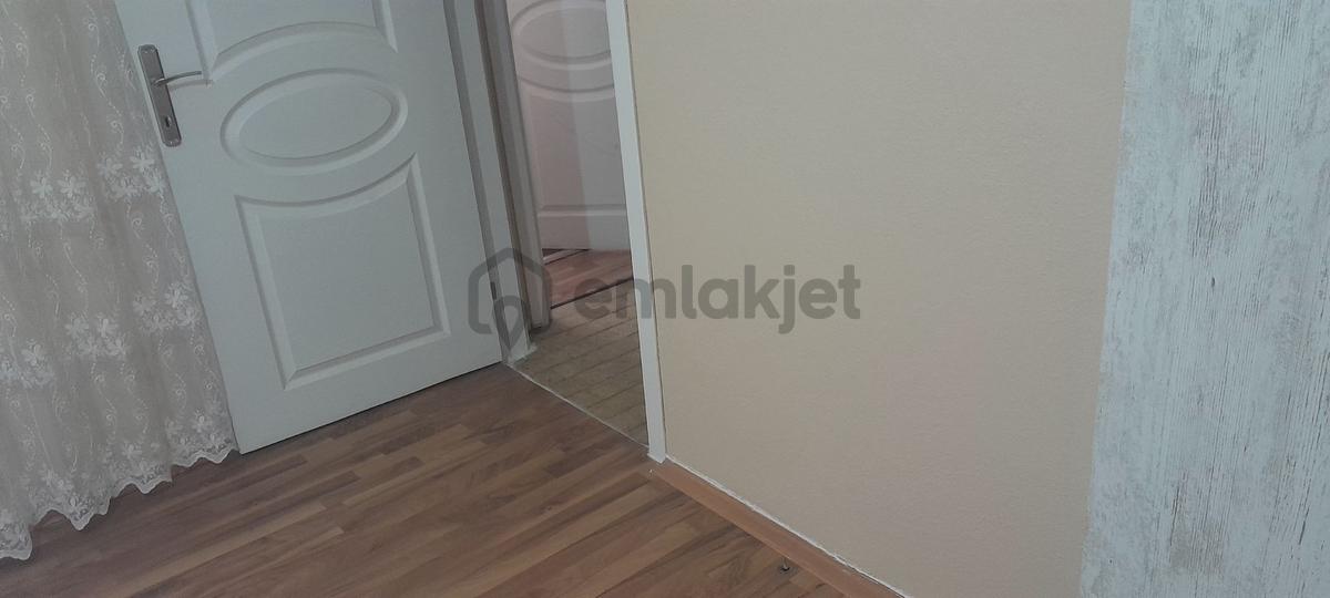 Kombili Ara Kat Balkonlu Satılık Daire - 24