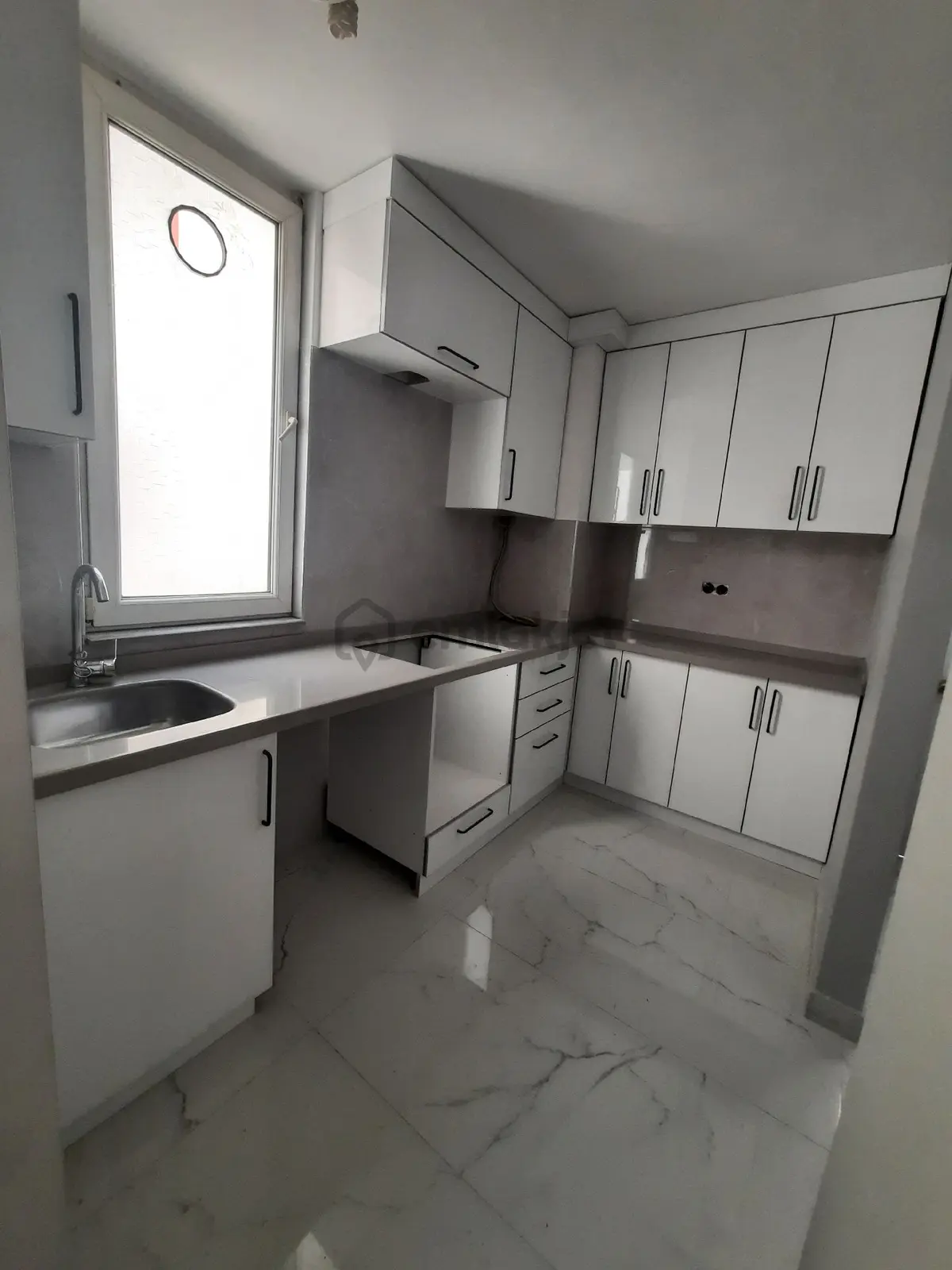 Ümraniye Armağanevler'de Satılık 2+1 Daıre - 19