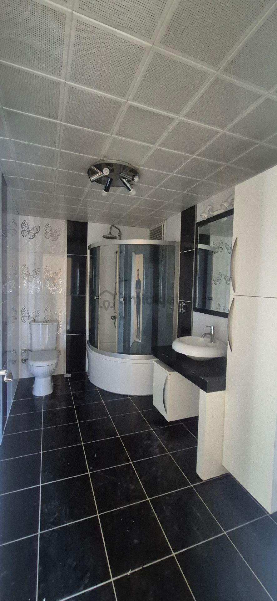 Bornova Da 3+1 Kiralık Geniş Daire - 28