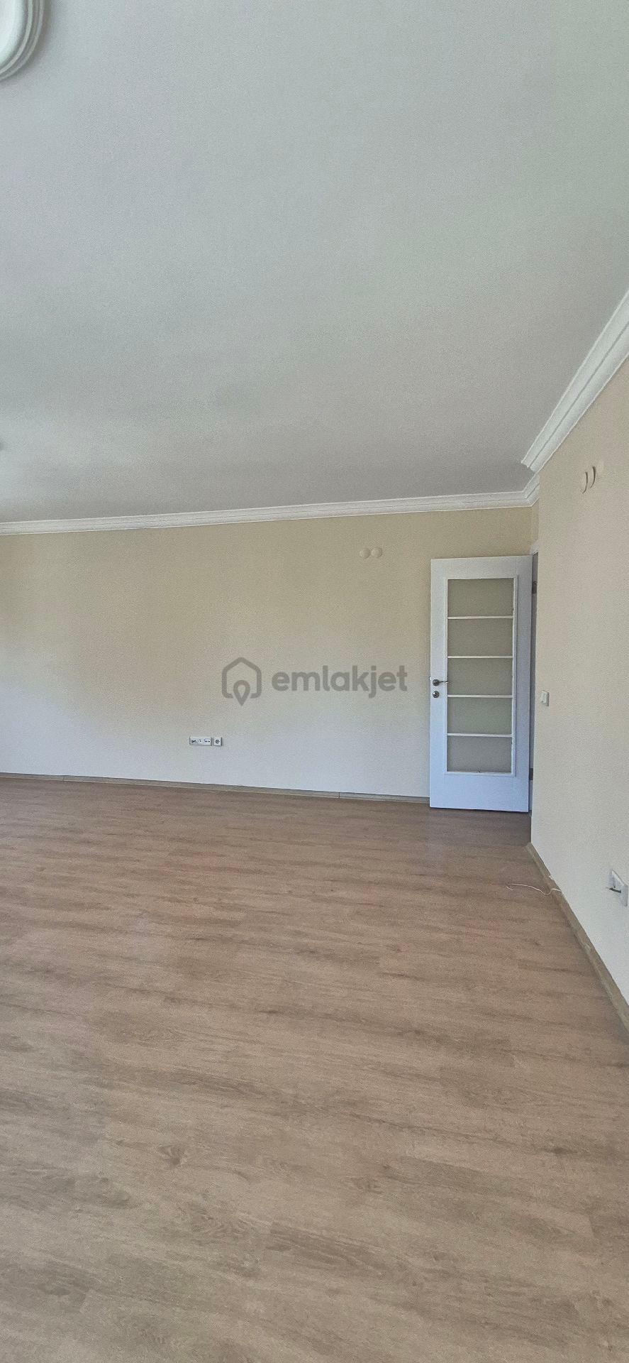 Bornova Da 3+1 Kiralık Geniş Daire - 17