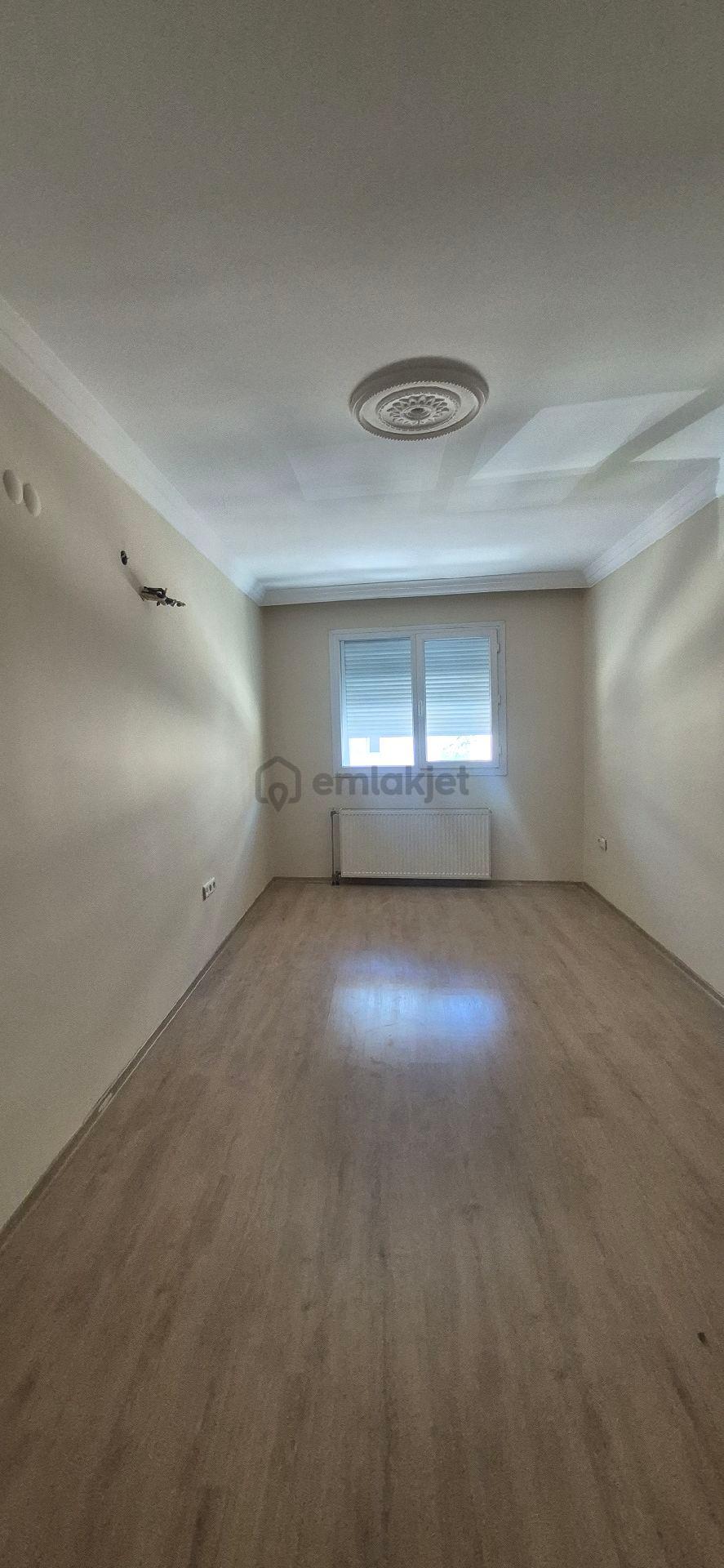 Bornova Da 3+1 Kiralık Geniş Daire - 24