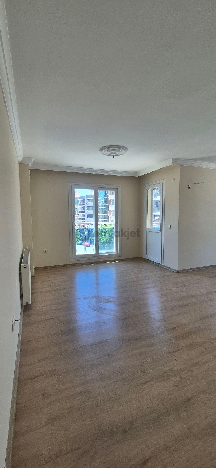 Bornova Da 3+1 Kiralık Geniş Daire - 26