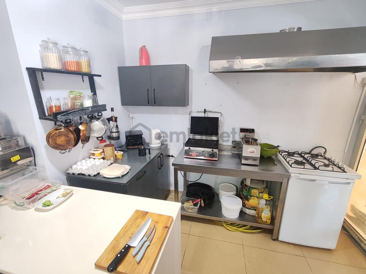 Hastane Caddesinde Devren Kiralık İş Yeri Vezir Dönerr - 17