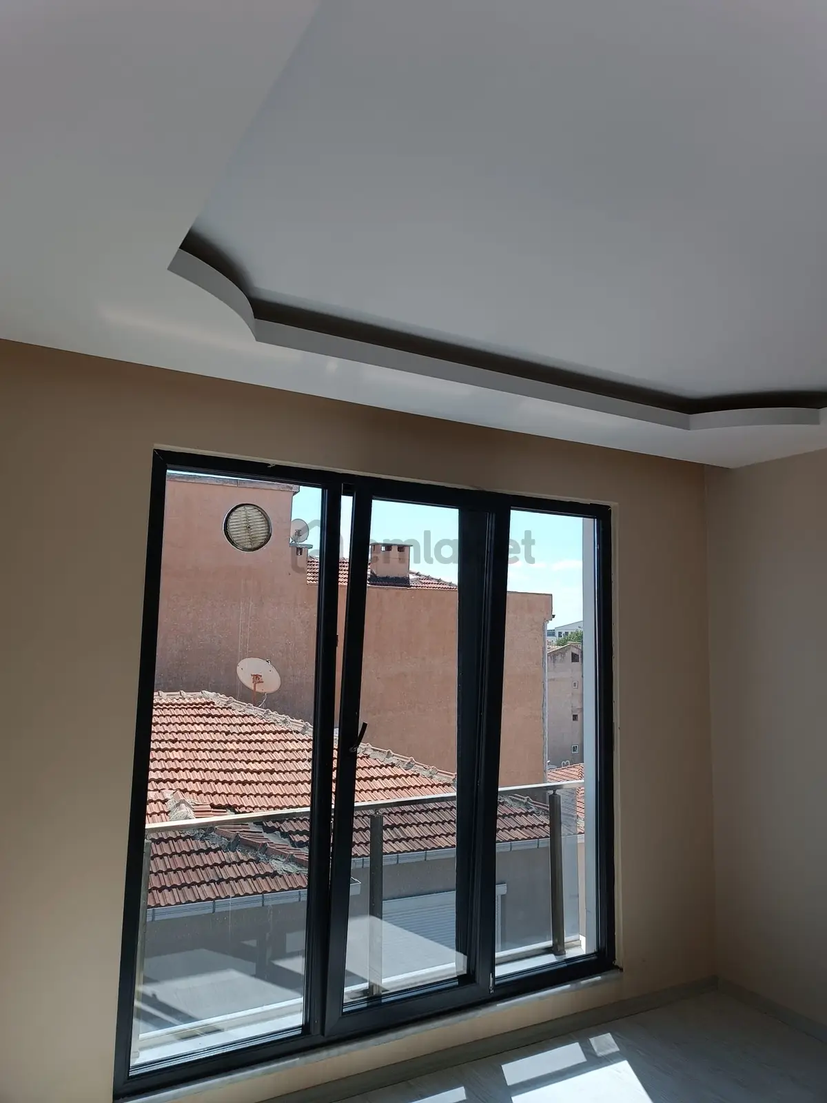 Asansörlü Yeni Binada 1+1 Balkonlu Kiralık Daire - 18