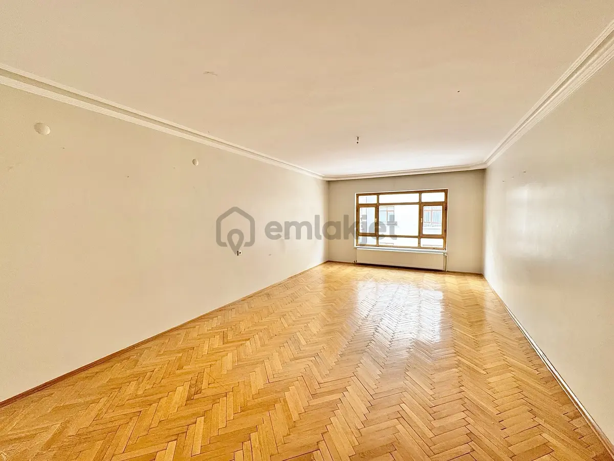 Bağlarbaşı'nda Satılık 3+1 Daire (10m2 Kilerli) - 5