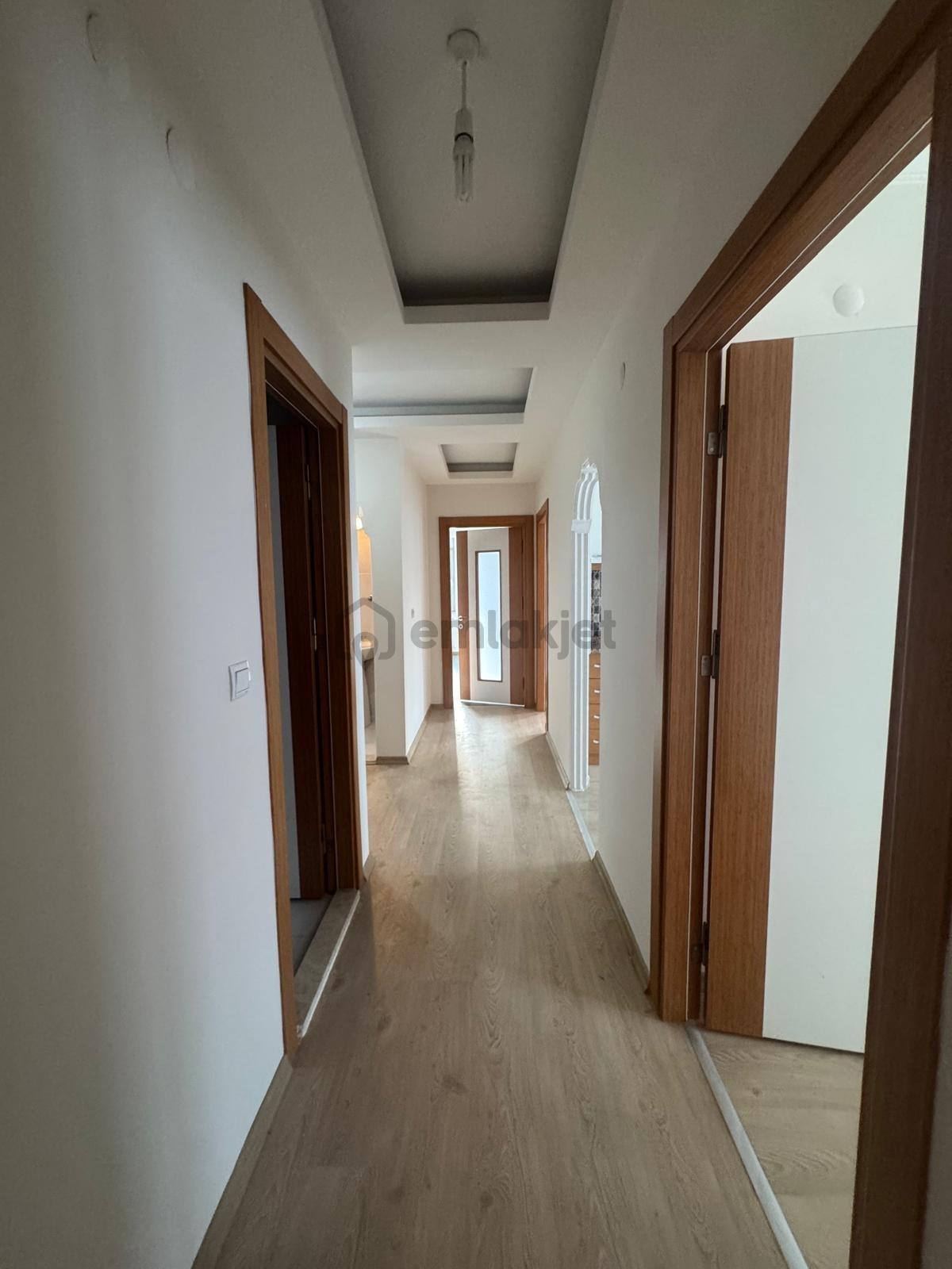 A K Mutludan Ünsalda Havuzlu Aile Sitesinde 3+1 Daire - 7