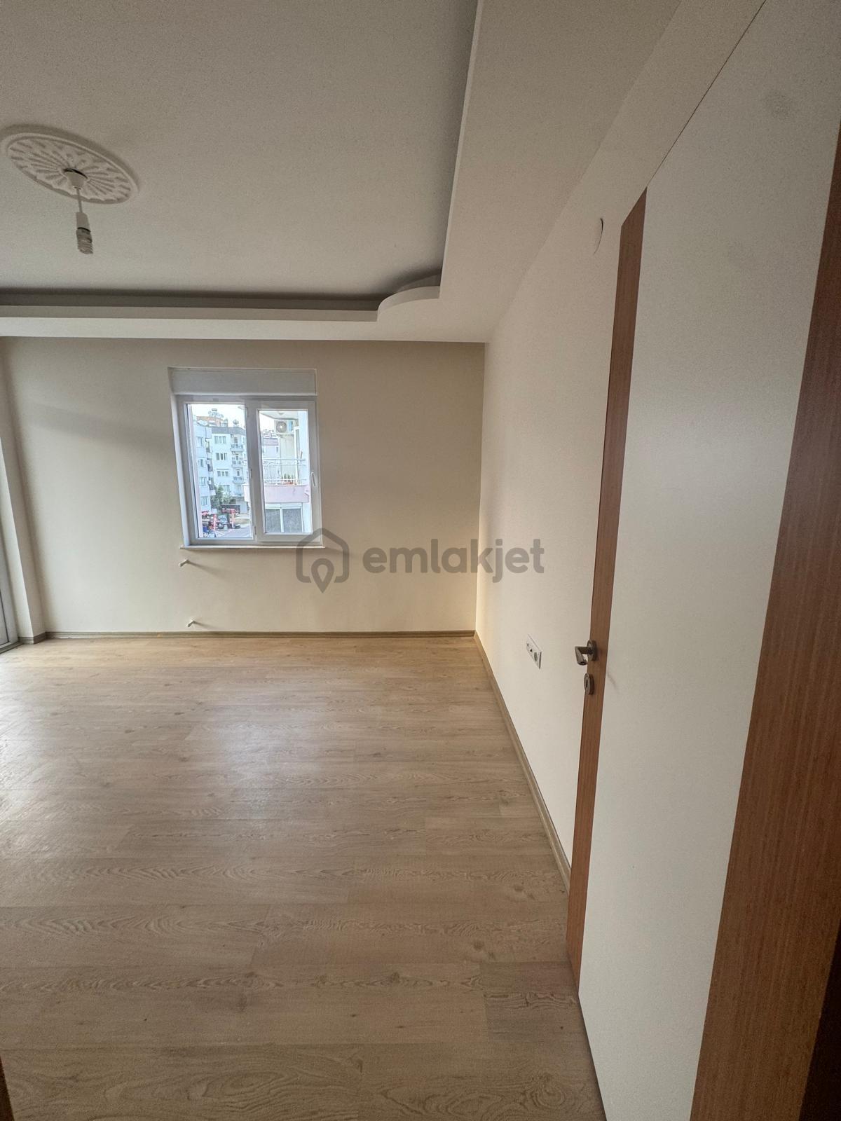 A K Mutludan Ünsalda Havuzlu Aile Sitesinde 3+1 Daire - 22