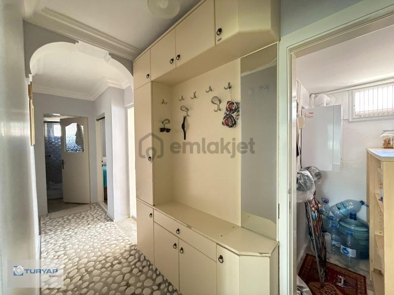 Gaziemir Merkezde Satılık 3+1 Daire - 10