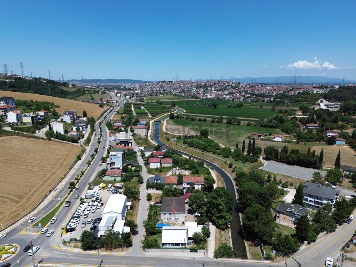D-100 Ve Otoban Yakını Ticari Arsa - 7