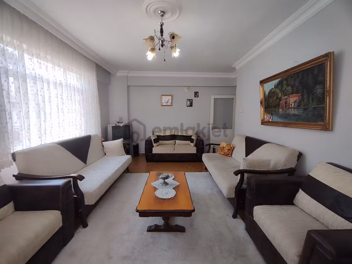Kardeşten Akçay Salı Pazarı Civarı Denize 300 Mt. Geniş 2+1 Daire - 11
