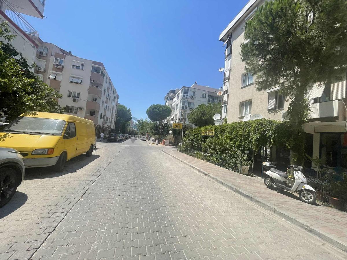 Bostanlı Takev Sokağında Ara Kat 3+1 Daire - 15