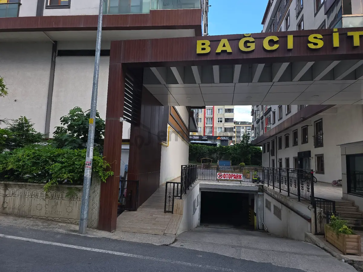 Site İçerisinde Şehir Merkezinde - 32