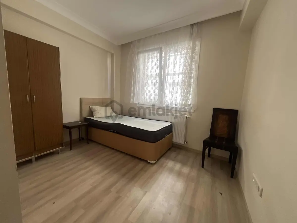 Bahçelievler Mah 2+1 Ara Kat Eşyalı - 9