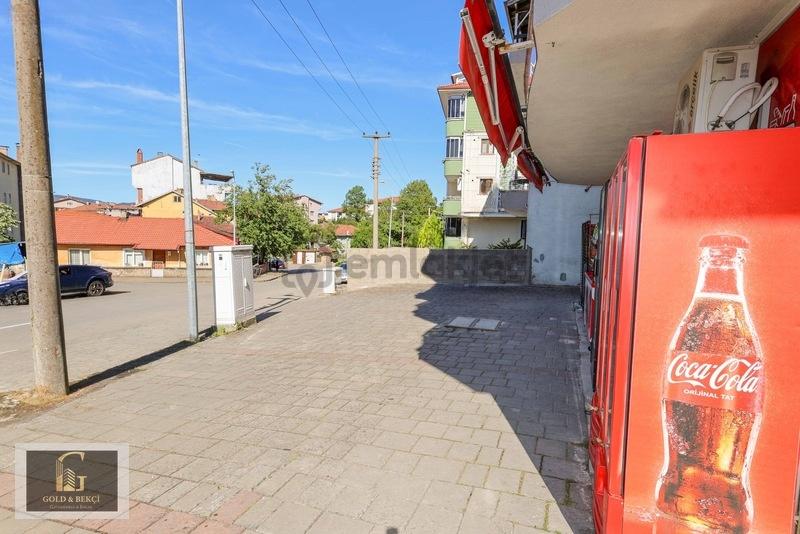 Şemşiyeli Sokakta Devren Kiralık Dükkan 100m² - 13