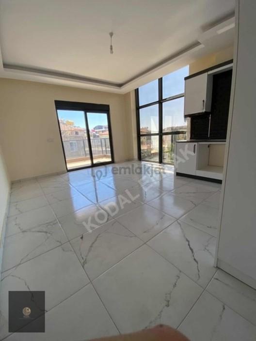 Karakocalı'da Havuzlu Sitede 1+1 Kiralık Daire - 4