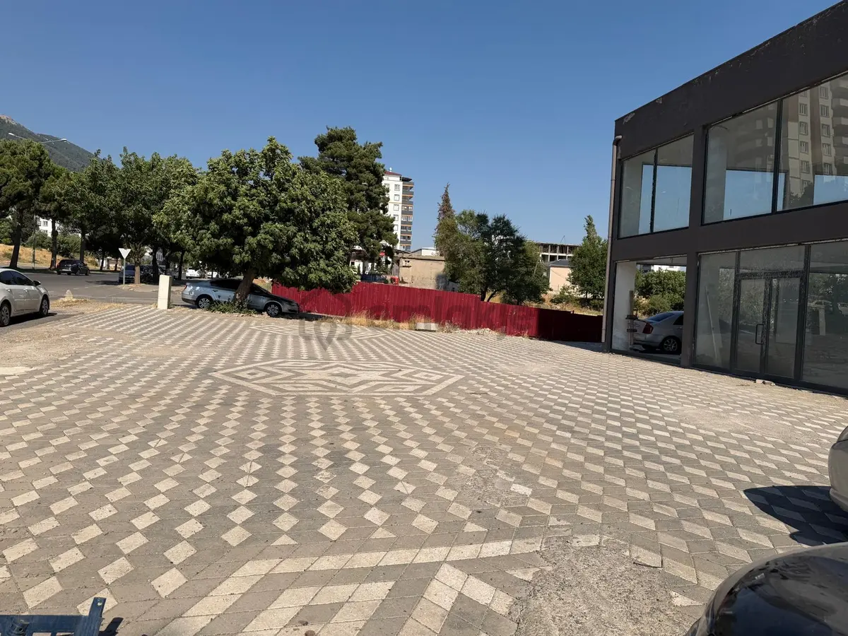 Ana Cadde Üzeri Satılık 310 Mkare Girişli Dükkan - 13