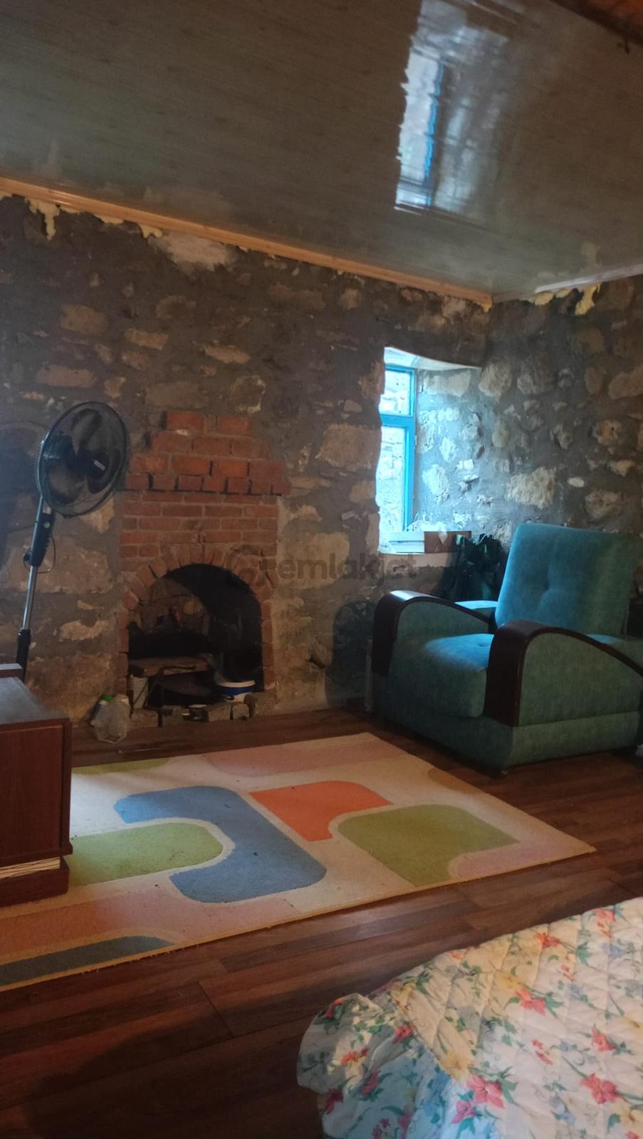 Bergama Koyuneli'nde Satılık Köy Evi - 23