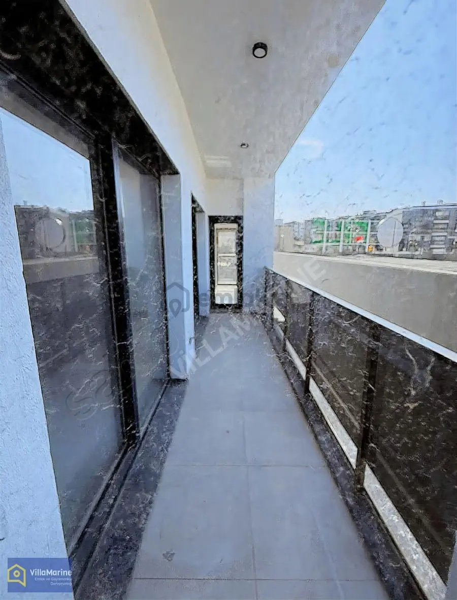 Kuşadası'nda Ebeveyn Banyolu 3+1 Sıfır Daire - 10