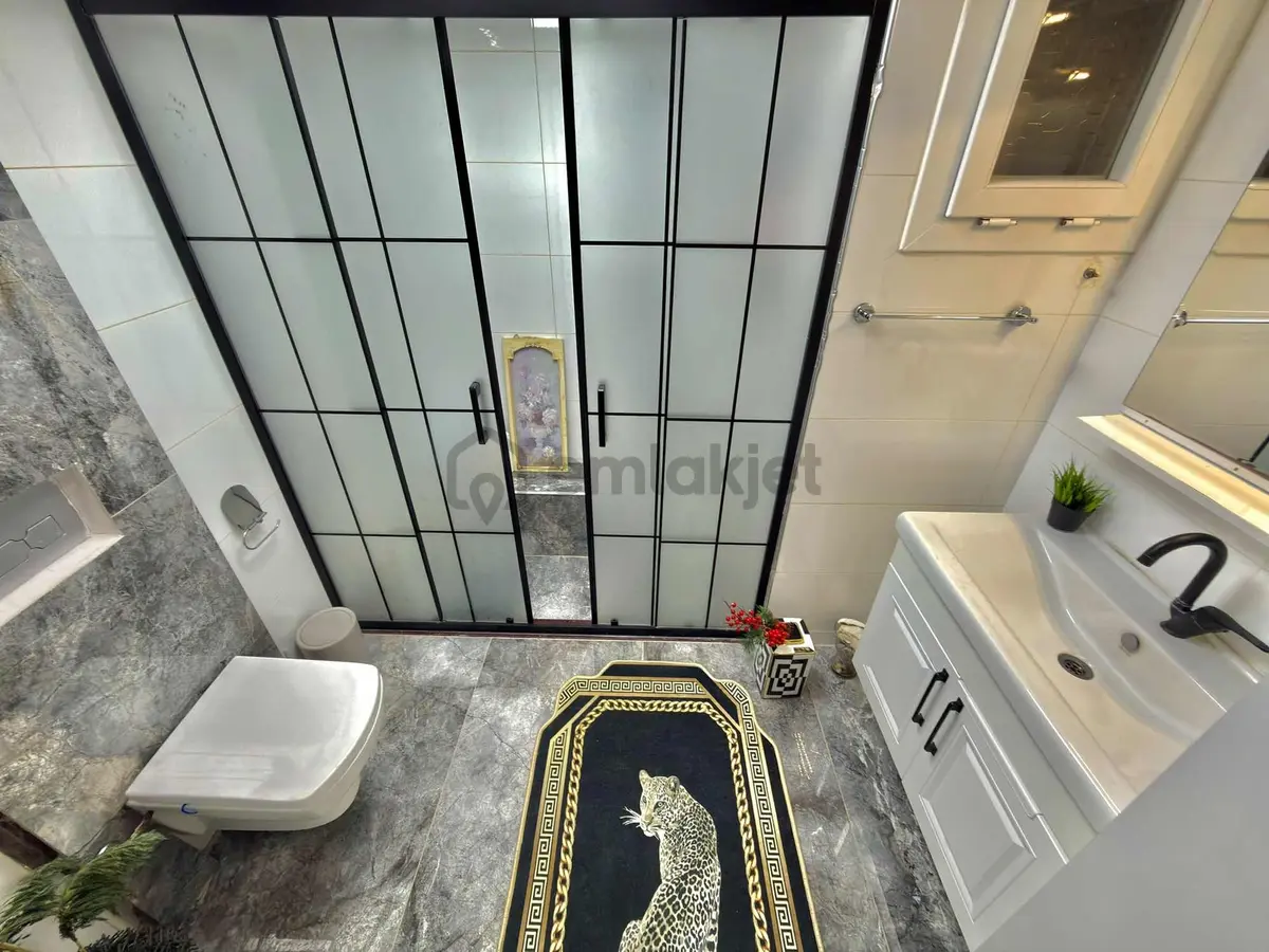 Havuzlu Site İçerisinde 3+1 Kapalı Mutfak Full Lüks Daire - 16