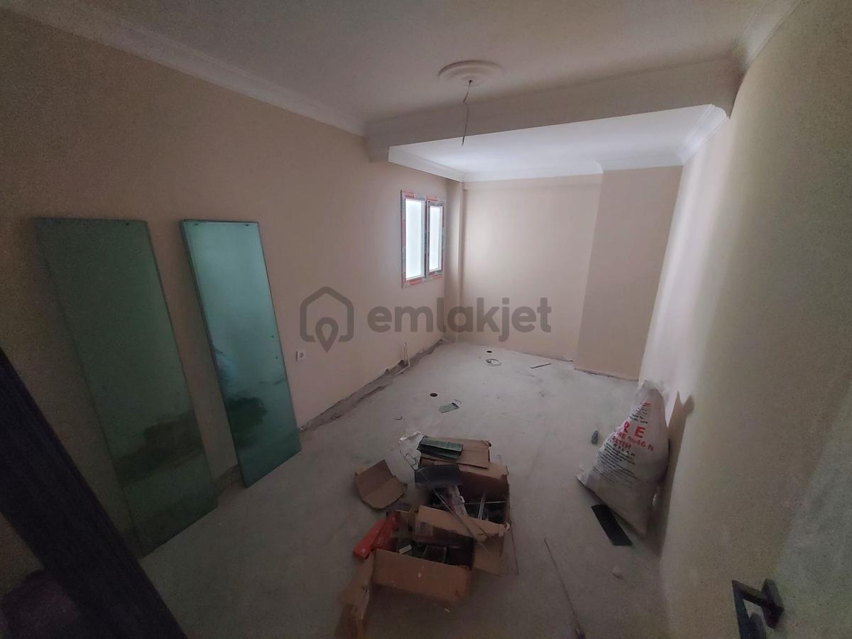 Bayraklı Alpaslan Da Kapalı Mutfak Satılık 2+1 Daire !!! - 24