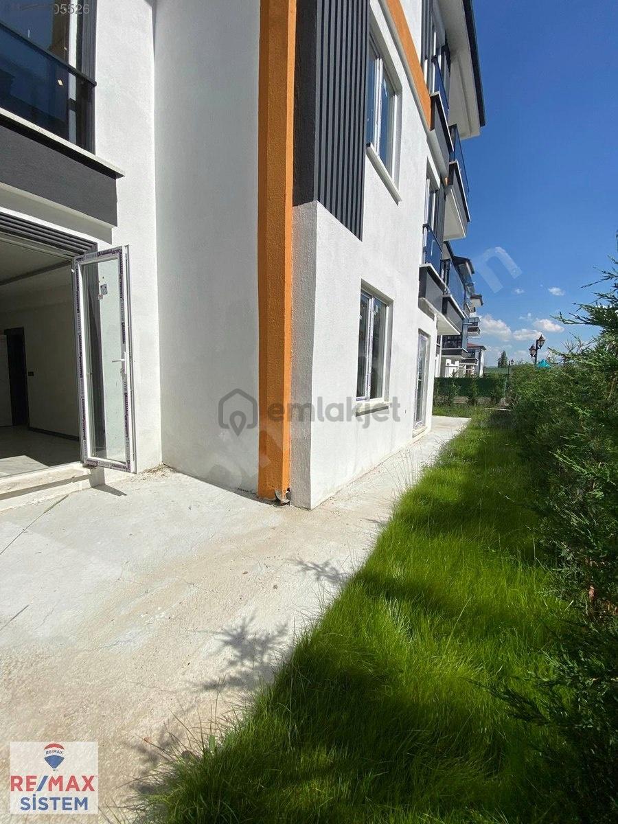 *mareşalde Site İçerisinde Satılık Müstakil Villa Tip 3+1 Daire* - 25