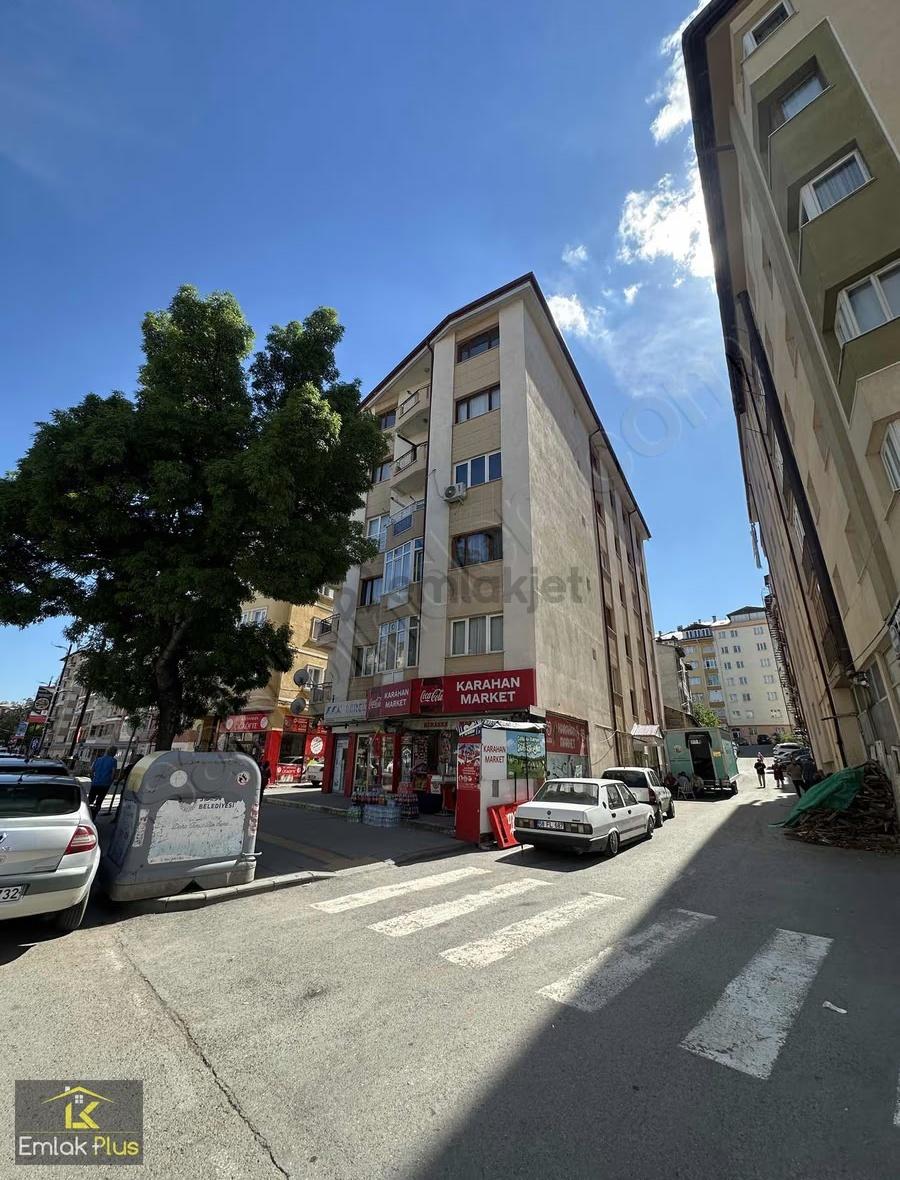 Emlak Plus'tan Mevlana Caddesinde Kiralık Asansörlü 3+1