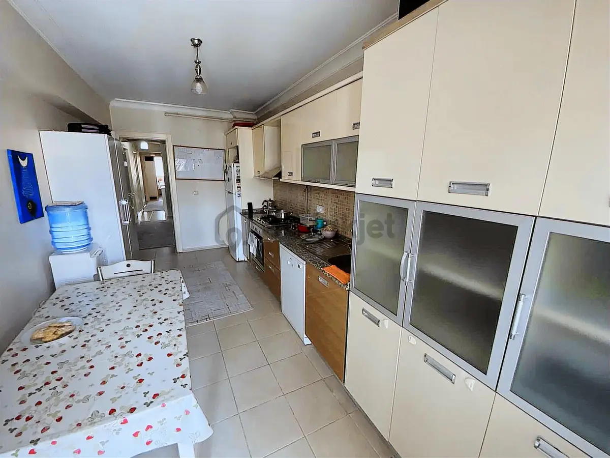Anadolu Cd Üzeri 3+1 Kiracılı Satılık Çift Cephe Geniş Daire - 13