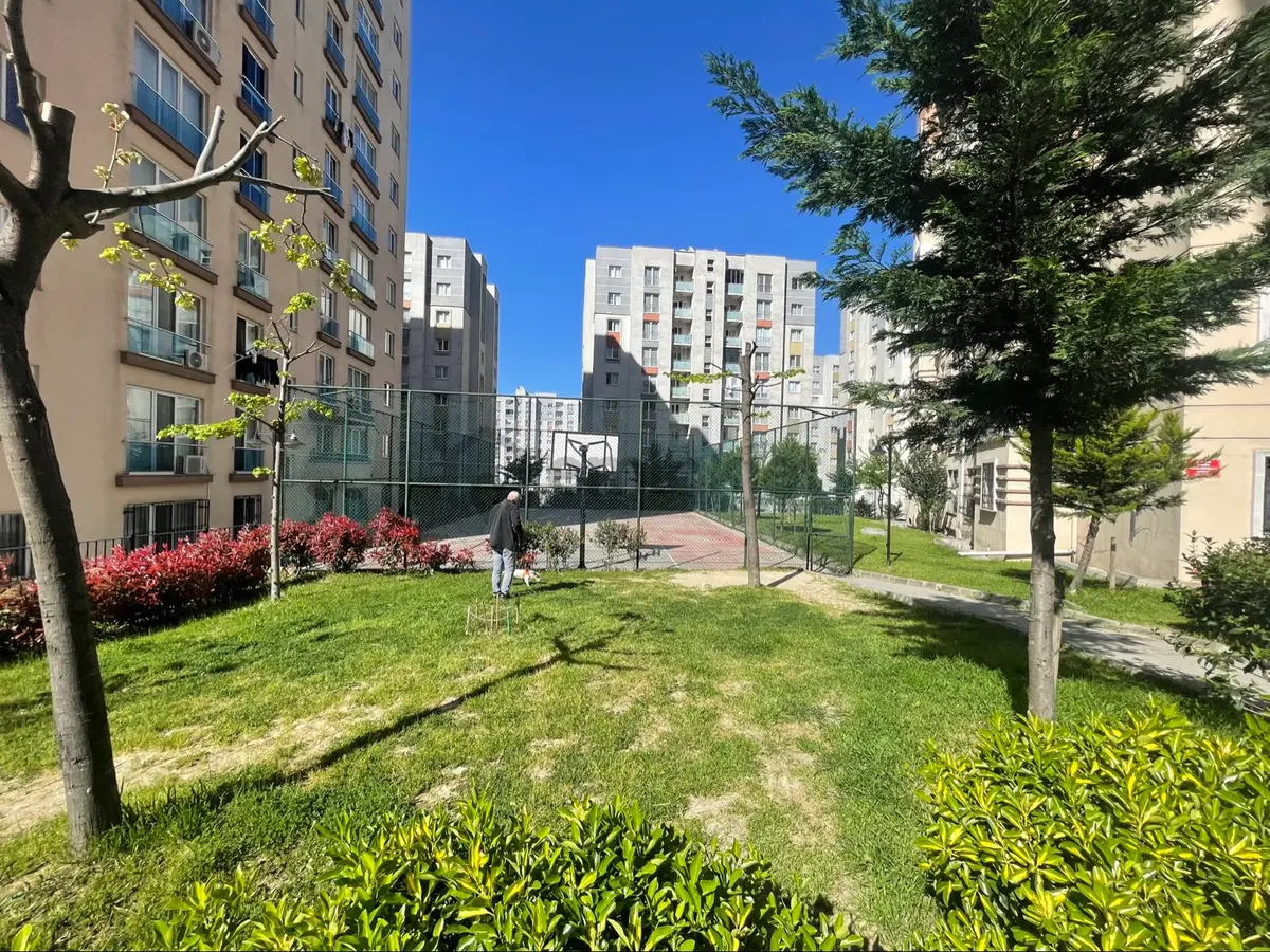 Acilsatılık! Metrobüse Yürüme Mesafesinde Aile Sitesi 3+1 - 42