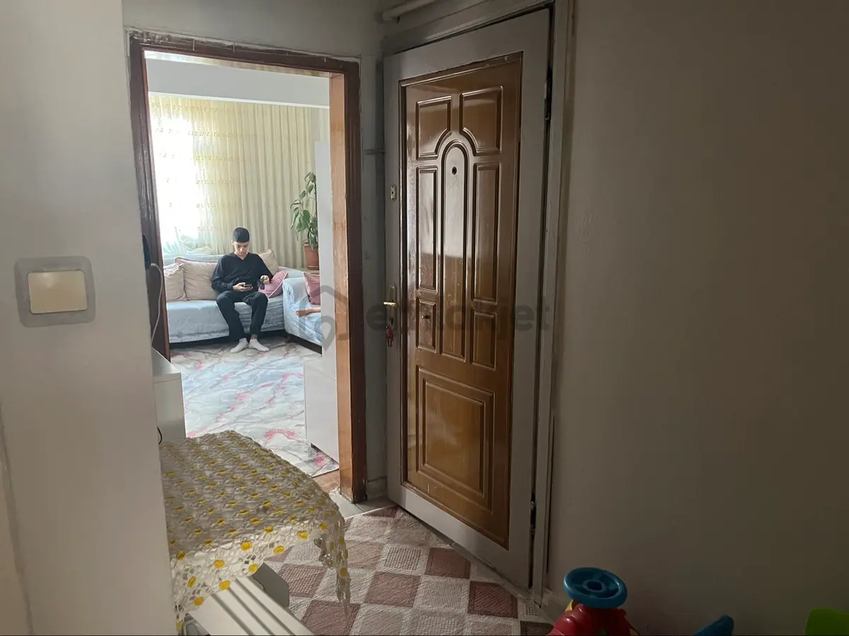 Yaşar Emlak Tan 4 Katlı Bina Da Satılık Daire - 12