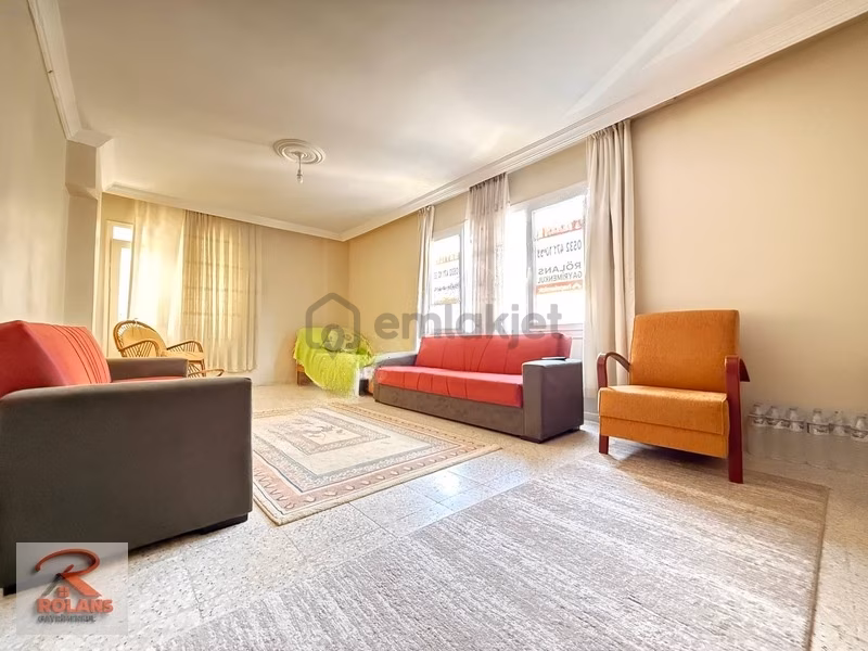Geniş Bağımsız Mutfaklı 2+1 Site İçerisinde - 2
