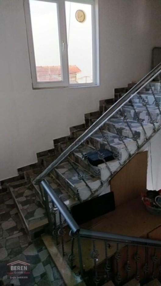 Şarkışla Yukarı Mah. Satılık 2 Katlı Ev Ve Arsa - 28