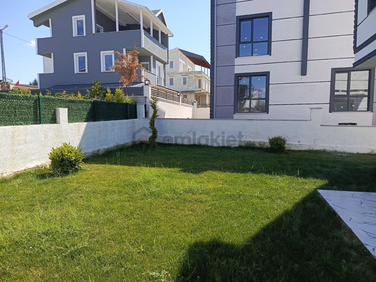 Sahibinden Tekirdağ Marmara Ereğlisi Esentepe De Satılık Villa 5+1 - 6