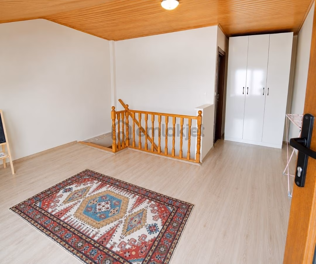 Rami Yeni Mahalle'de Satılık 2+2 Dubleks Daire - 18