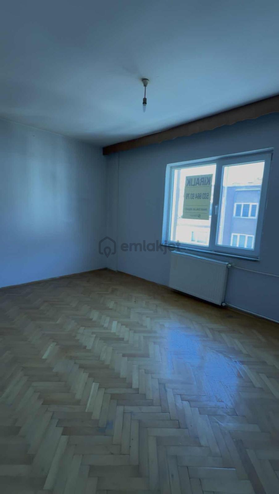 Hacılar Meydanında Kiralık 3+1 Daire - 10