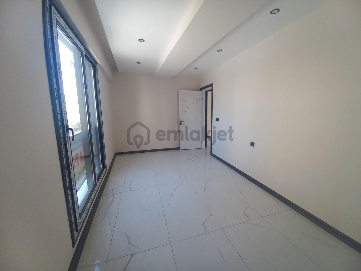Sıfır Köşe Başında 3+1 Daire Satılık - 31