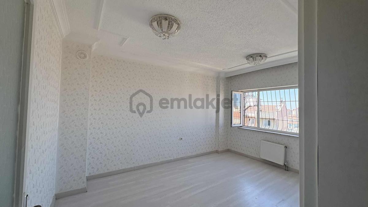 Beykent'te Kiralık 2+1 Daire - 13