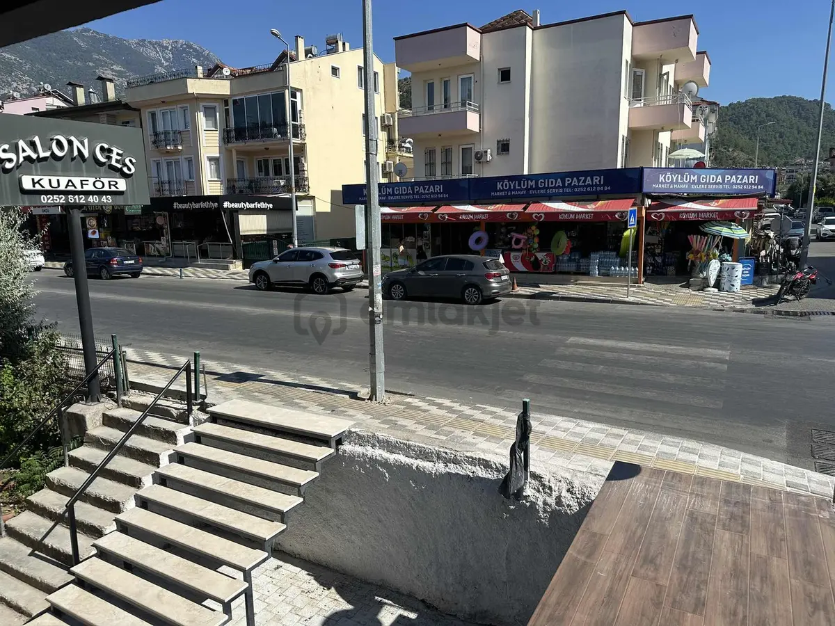 Taşyaka Başıkman Caddesinde 120 M2 Dükkan - 4