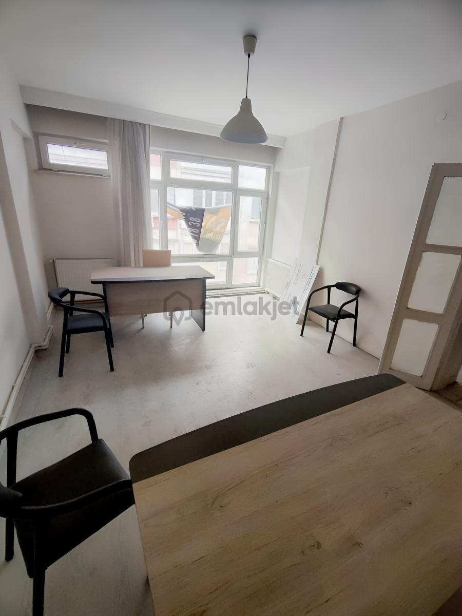 Balıkesir Çarşı Merkezde Satılık 4+1 Daire - 12