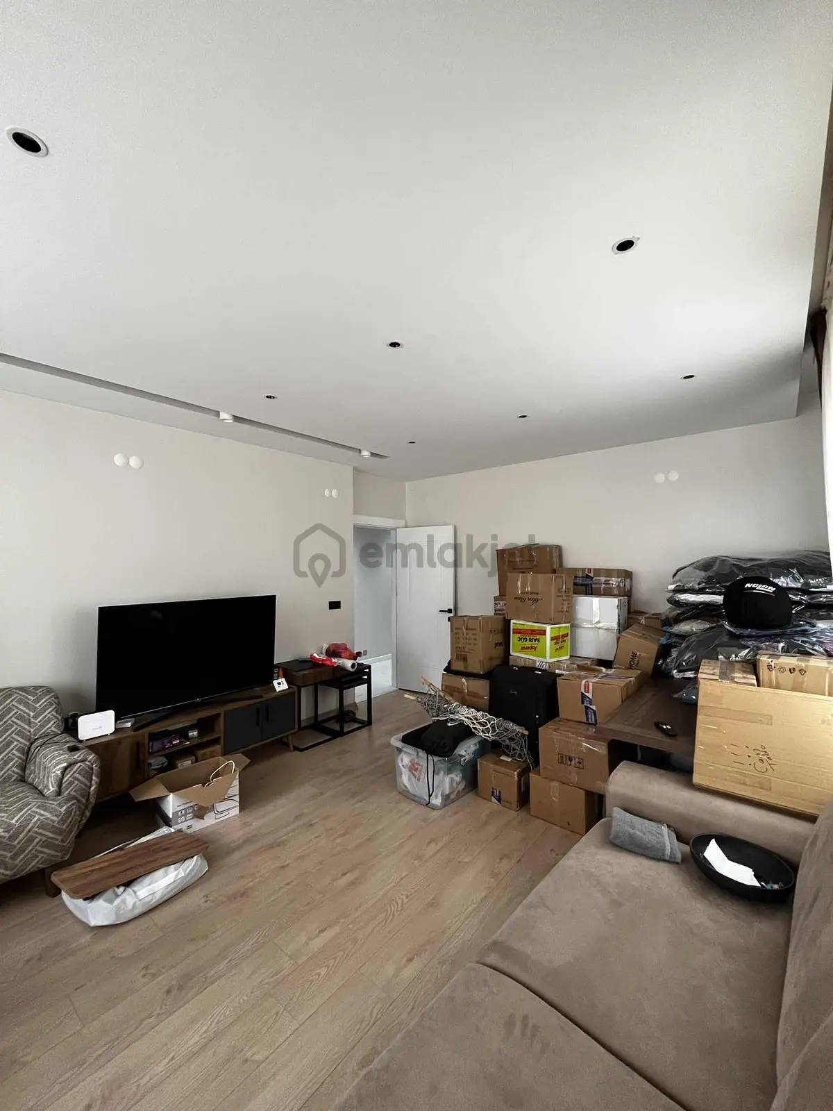 Karacaibrahim Mahallesi Arakat 2+1 Kiralık Daire - 17