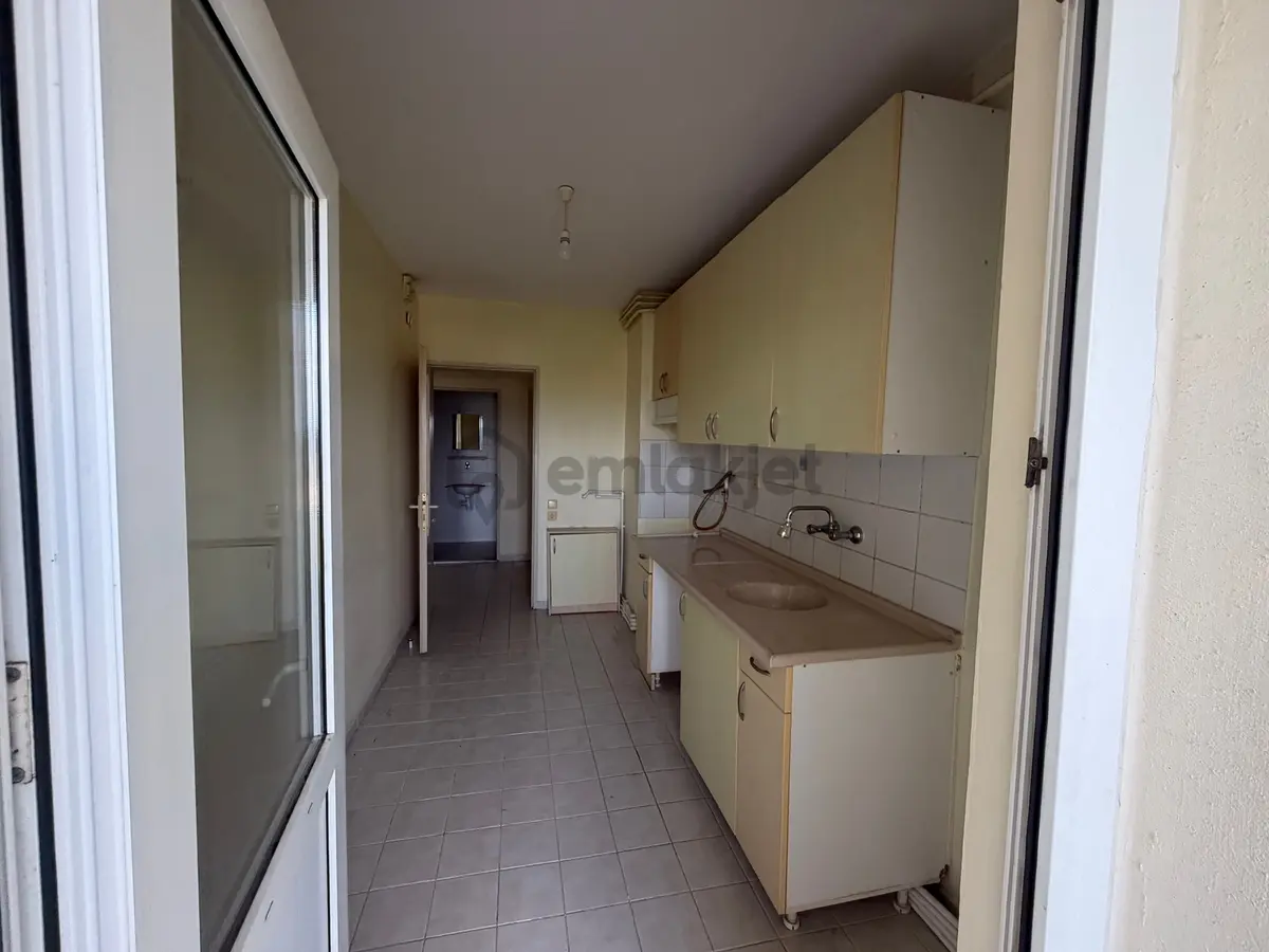 Sakarya Camili'de Kiralık: 3+1, 110 M2, Daire - 14