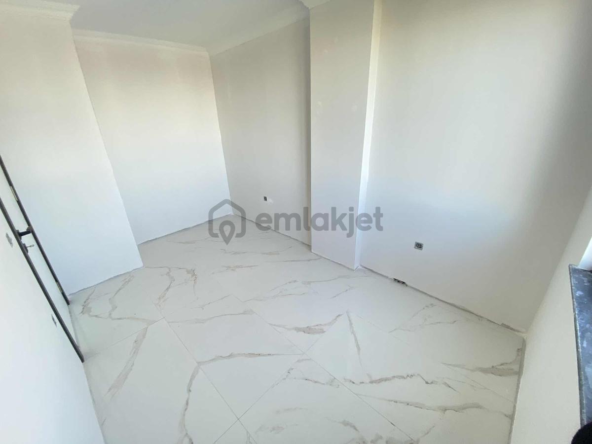 Bulut Emlak;ara Kat Yerden Isıtmalı 1+1 Daire - 6