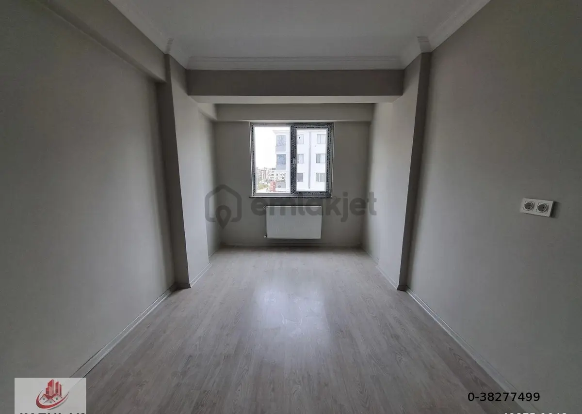 Ay Emlak'tan Denize 100 Metre Mesafede Cadde Üzerinde 2+1 Daire - 28