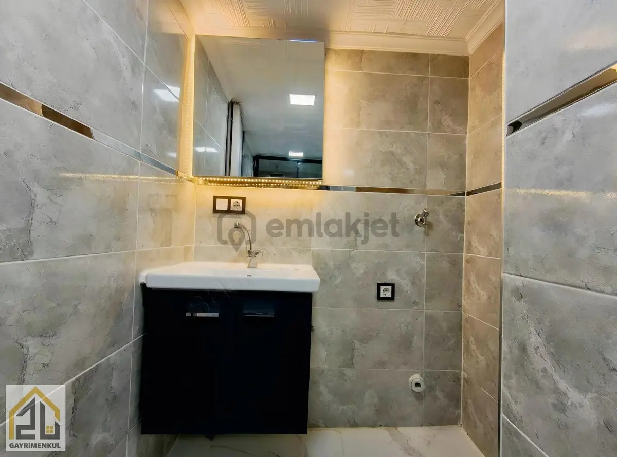 Zu Dan Uluparkın Yakınında Full Tadilatlı 2+1 Bahçeli Daire - 5