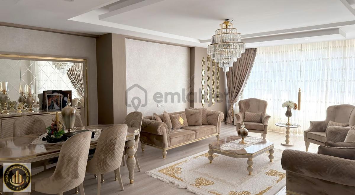 Acill Doğum Hastanesi Karşısında 4+1 Havuzlu Satilik Lüx Daire
