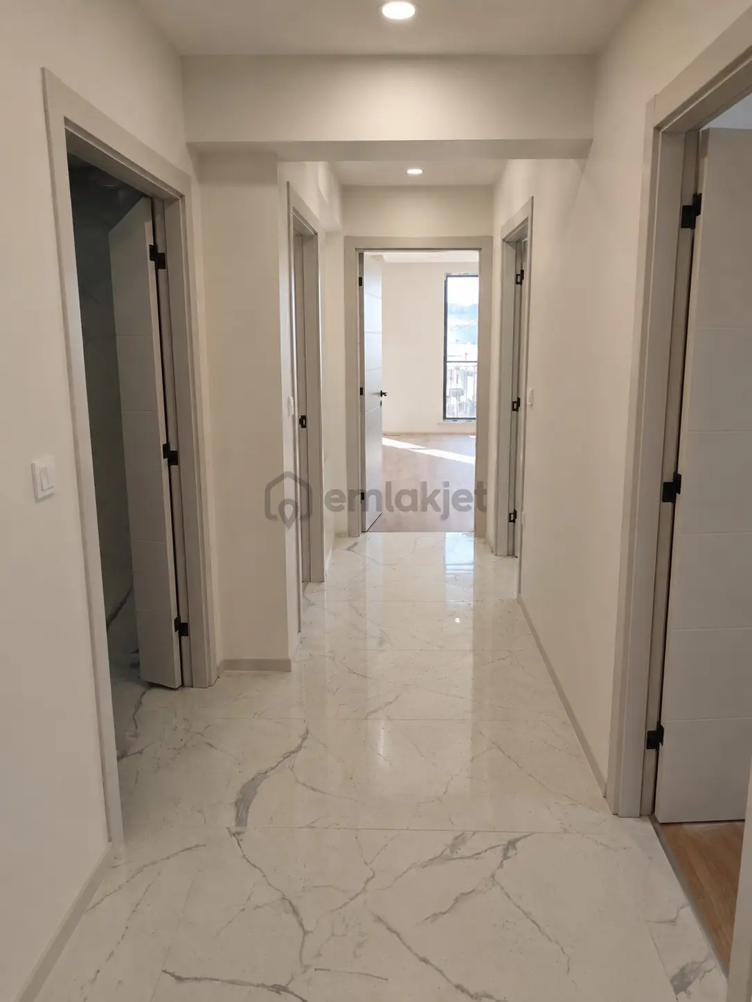 Muratlı Muradiye Mahallesinde 2+1 Satılık Daire - 4