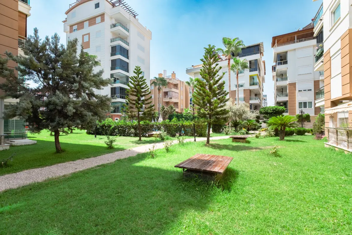 Merkezde Lüks Sitede Katta Çok Geniş Ebeveyn Banyolu 2+1 - 4