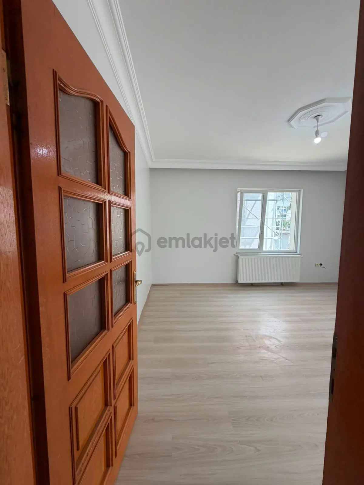 Karacaibrahim Mahallesi Kiralık 3+1 Cadde Üzeri Geniş Daire - 33
